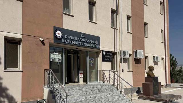 “bebeğin babası tarafından para karşılığı satıldığını” iddia etti