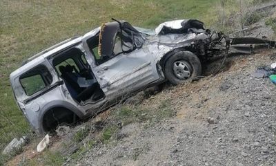 Sivas Hafif Ticari Araç Şarampole Uçtu: 1 Kişi Hayatını Kaybetti