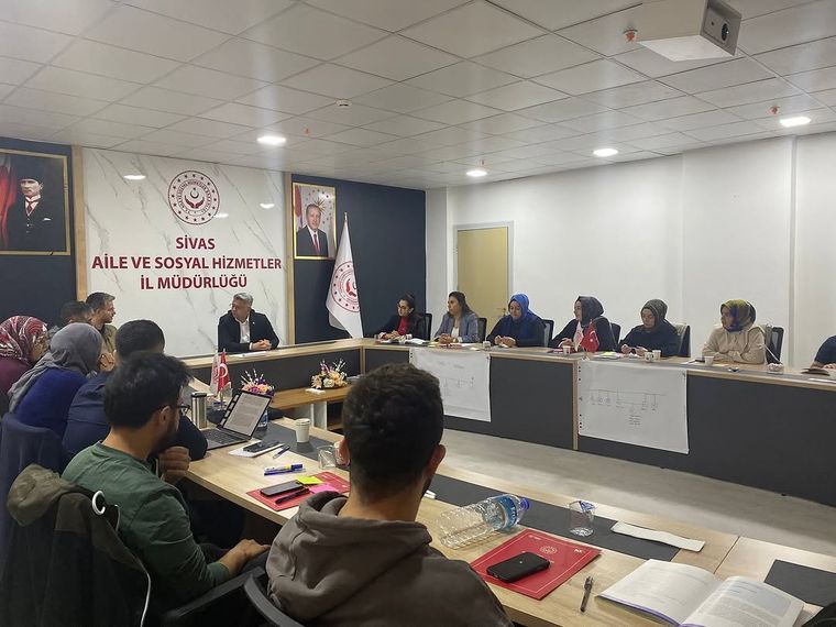 Sivas'ta Çocuk Koruma Alanında Karar Destek Mekanizmaları Eğitimi Verildi