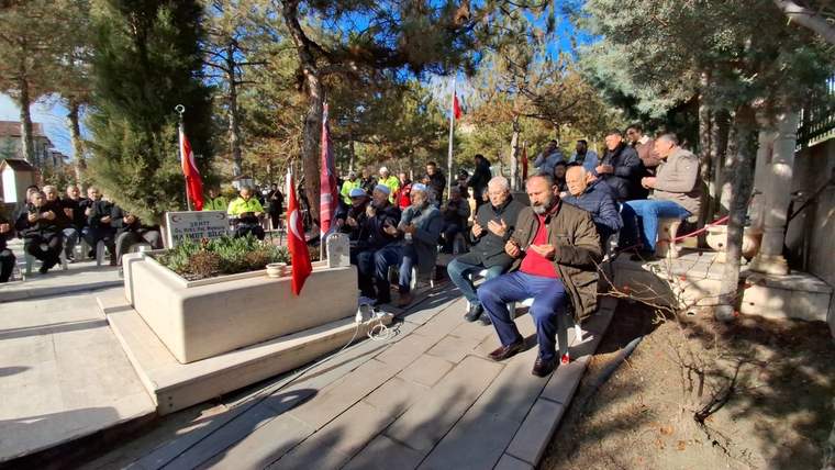 Beypazarı'nda şehitlikte anma ve Kuran tilaveti - Birlik Haber Ajansı
