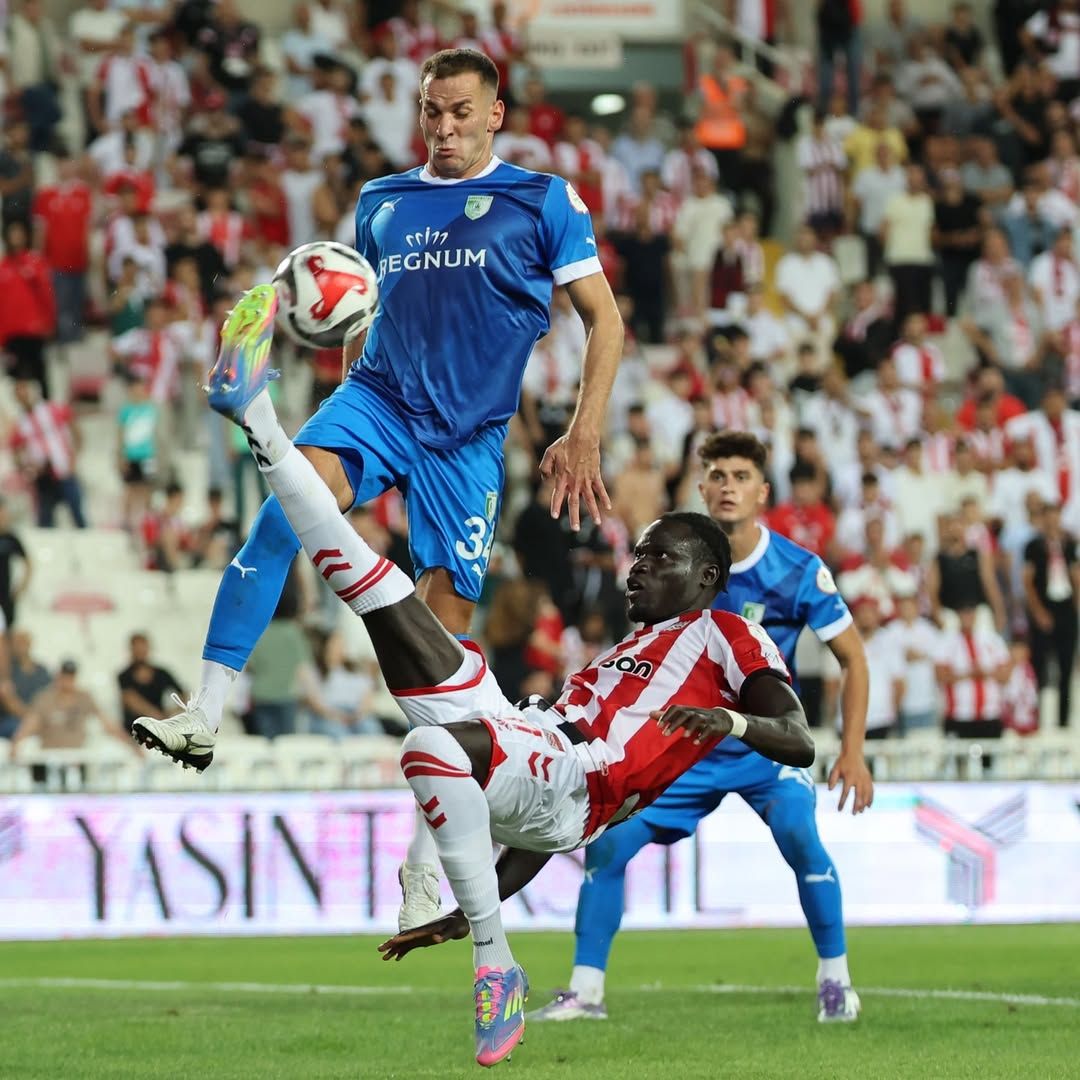 Sivasspor, Bodrum FK ile Beraberlik Eşleşti: Taraftarlar Maçı İzledi