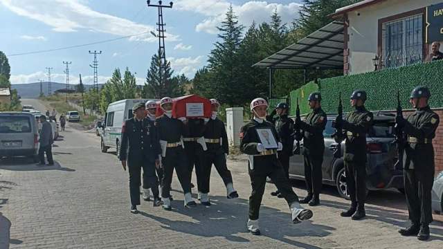 Emekli Astsubay Hamit Erdoğan Son Yolculuğuna Uğurlandı