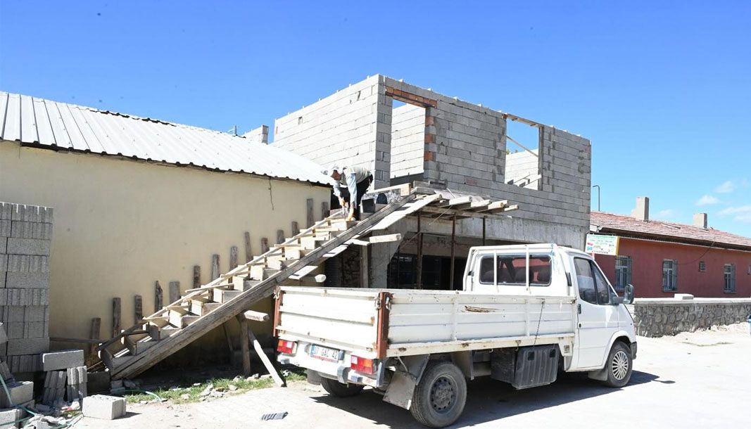 Başkan Başdeğirmen’in desteğiyle Senirce köyüne Kur’an Kursu inşa ediliyor - Birlik Haber Ajansı