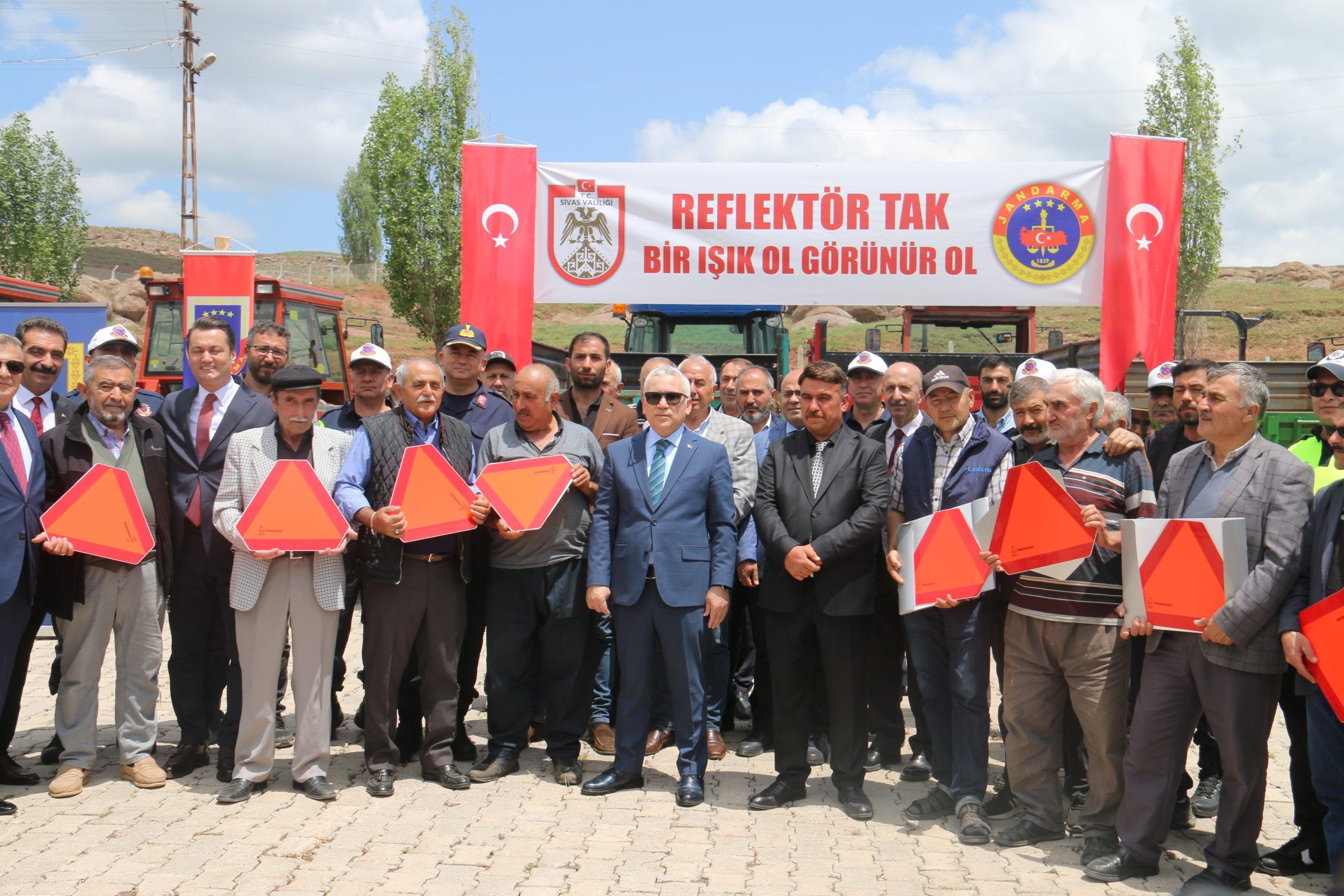 Reflektör Tak, Kazaları Engelle! Sivas'tan Örnek Proje