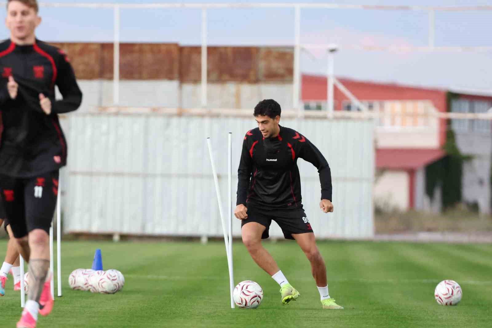 5 günlük iznin ardından Sivasspor sahaya döndü