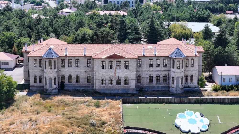 Osmanlı'dan Günümüze Eğitim Veren Sivas'ın Asırlık Okulu!