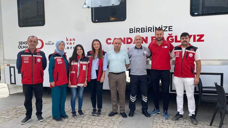 Sivas Aile ve Sosyal Hizmetler İl Müdürlüğü Personeli Kızılay'a Kan Bağışında Bulundu