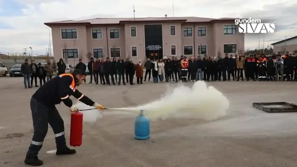 Sivas İl Özel İdaresi Personeli Yangın Tatbikatında