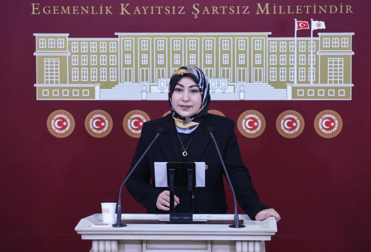 Milletvekili Rukiye Toy'dan Başörtüsü ve Milli Başarı Tartışmalarına Sert Tepki