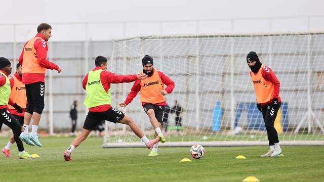 Trendyol 1. Lig: Özbelsan Sivasspor, Esenler Erokspor Maçı Hazırlıklarını Sürdürüyor