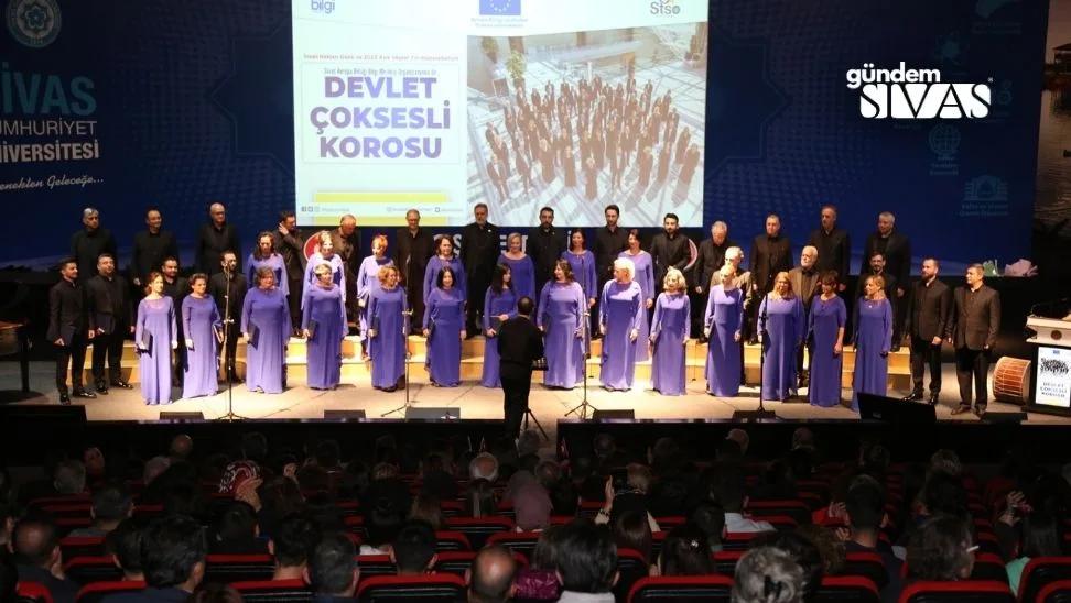 Devlet Çoksesli Korosu Sahne Aldı