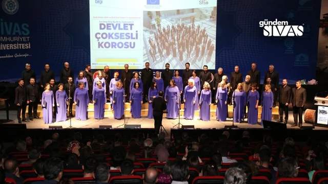 Devlet Çoksesli Korosu Sahne Aldı