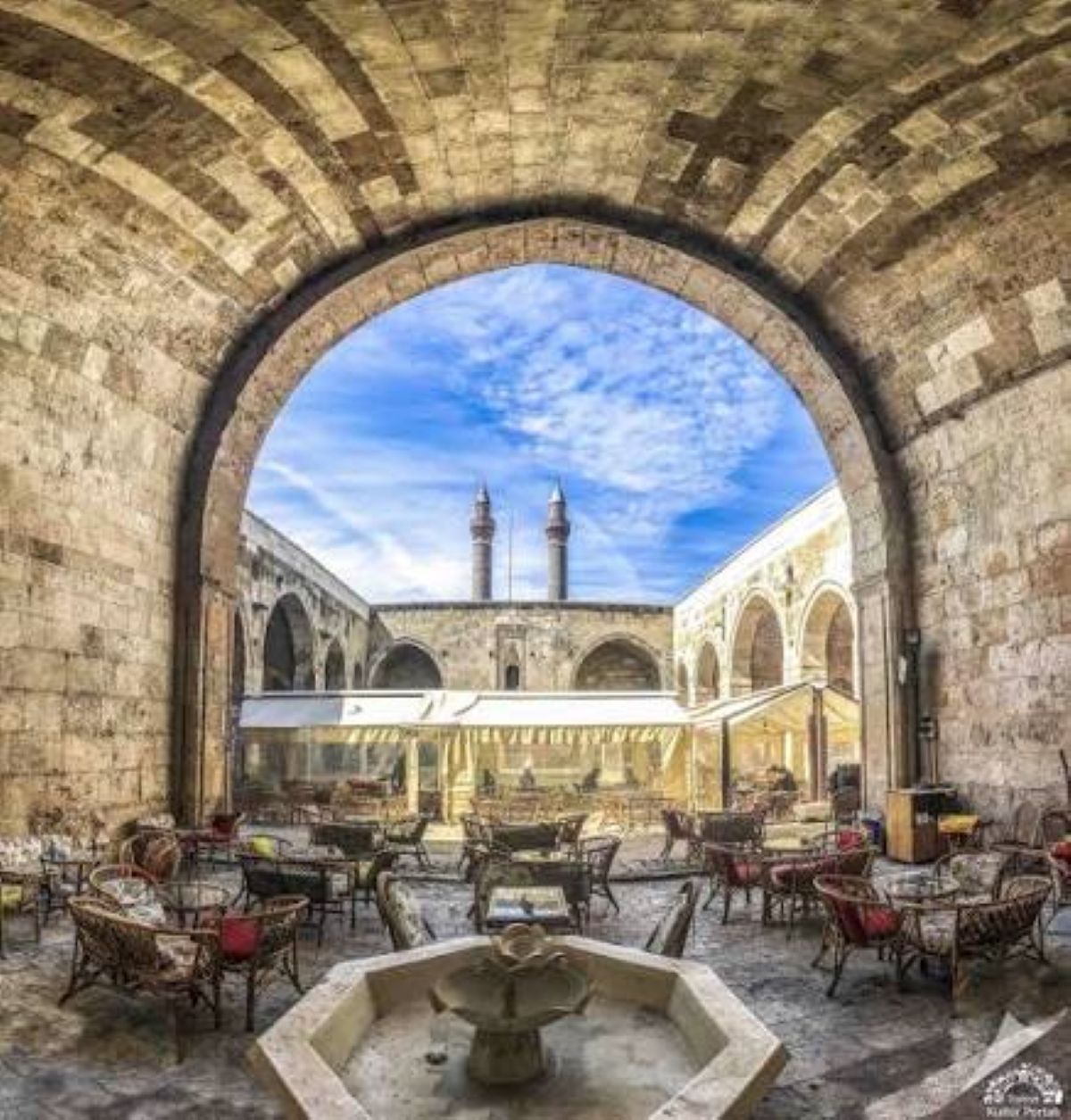 Sivas'taki 809 Yıllık Şifahane: Şifaiye Medresesi