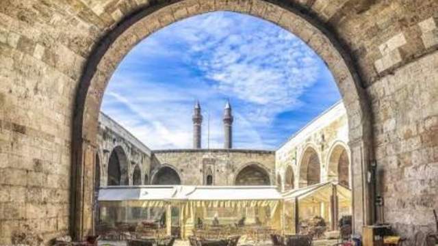 Sivas'taki 809 Yıllık Şifahane: Şifaiye Medresesi