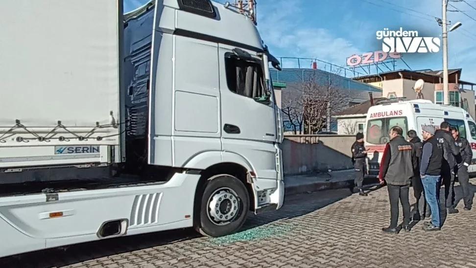 Sivas'ta Tır Şoförü Ölü Bulundu