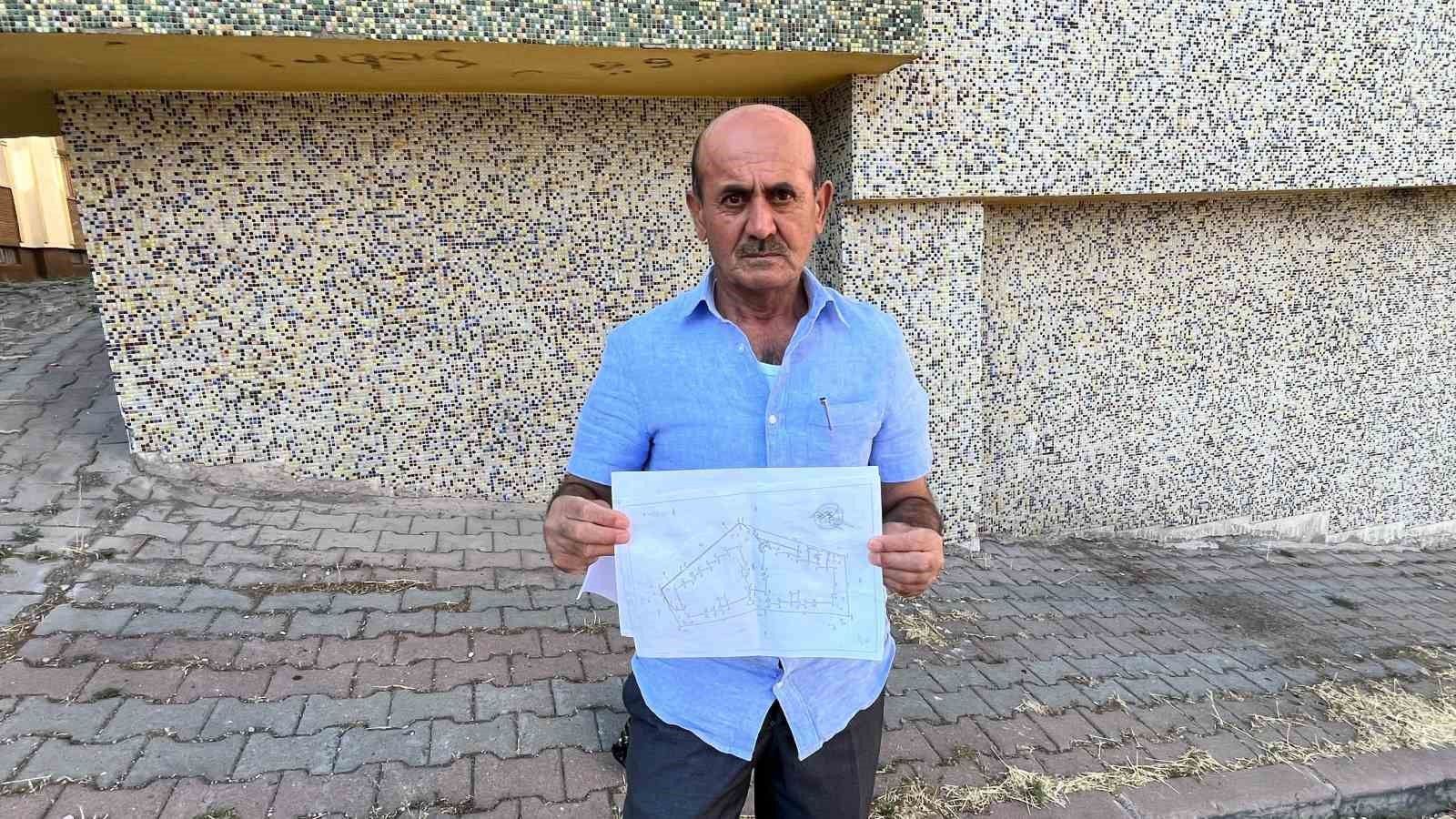 Sivas Çayyurt Mahallesi’nde yolun ortasına sınır çizgisi çekildi