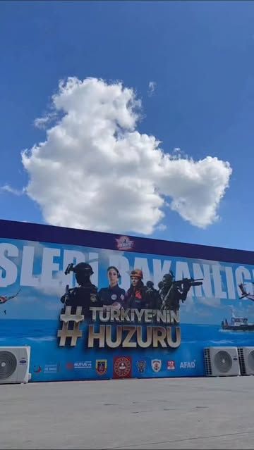 Gençlerin Geleceği Parlıyor: İstanbul'da TEKNOFEST 2025 Heyecanı Başladı