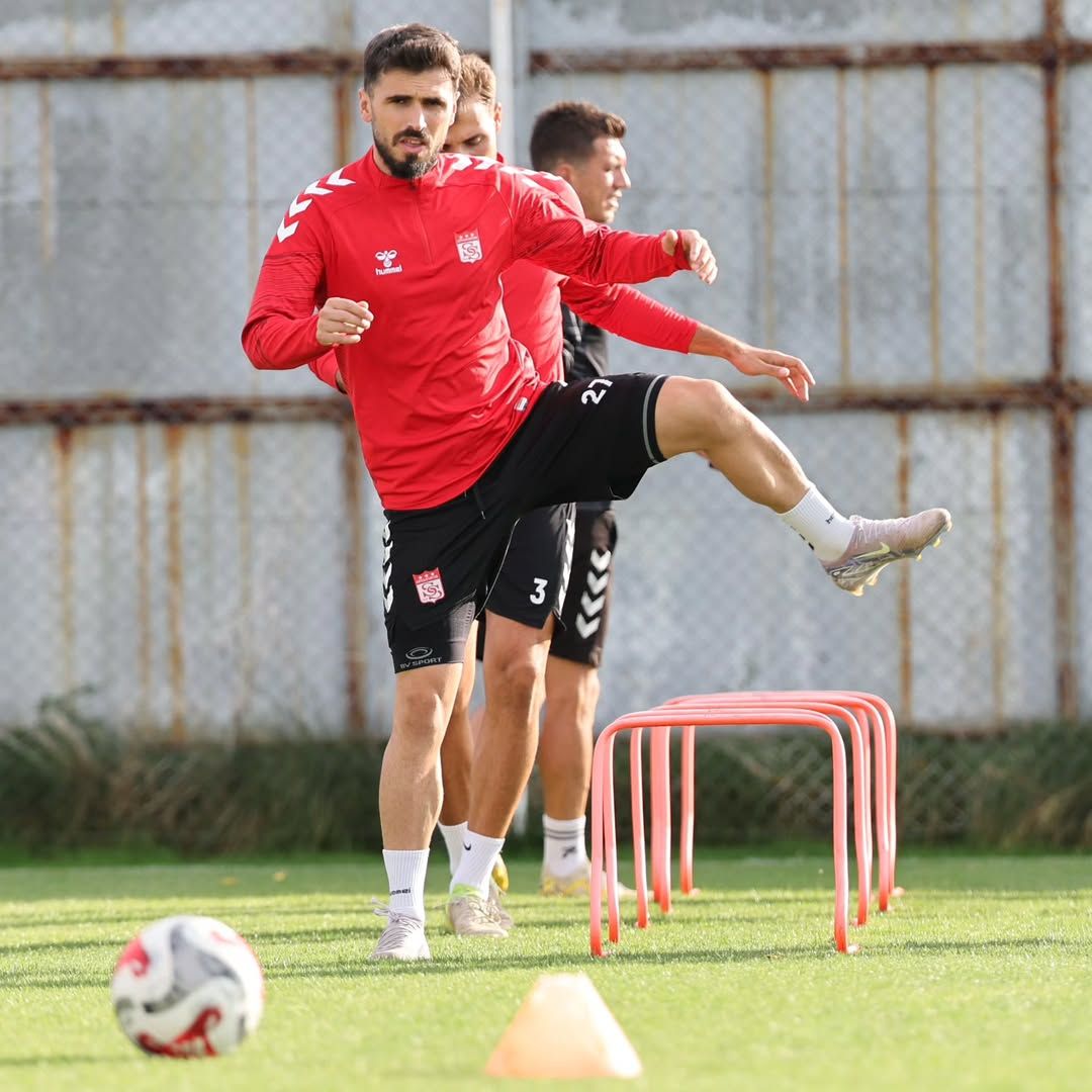 Sivasspor, Sarıyerspor Maçına Hazırlanıyor