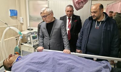 Zara'da Cezaevi Personeli Taşıyan Otobüs Kazası: Yaralılar Hastaneye Kaldırıldı