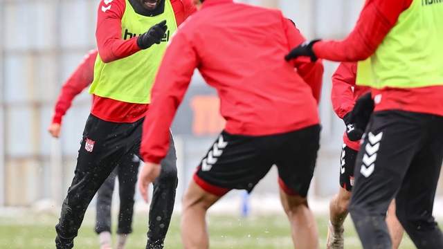 Trendyol 1. Lig: Özbelsan Sivasspor'dan Esenler Erokspor Maçı Hazırlıkları