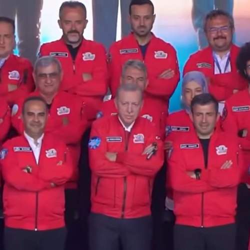 AK Parti’den 25. Yıl Mesajı: “Milletin Hikâyesi” Videosuyla Çeyrek Asırlık Yolculuk