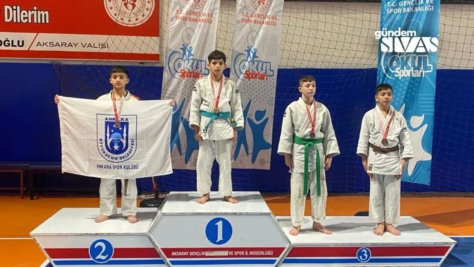 Minik Sporcular Judo Arenasında Parlıyor