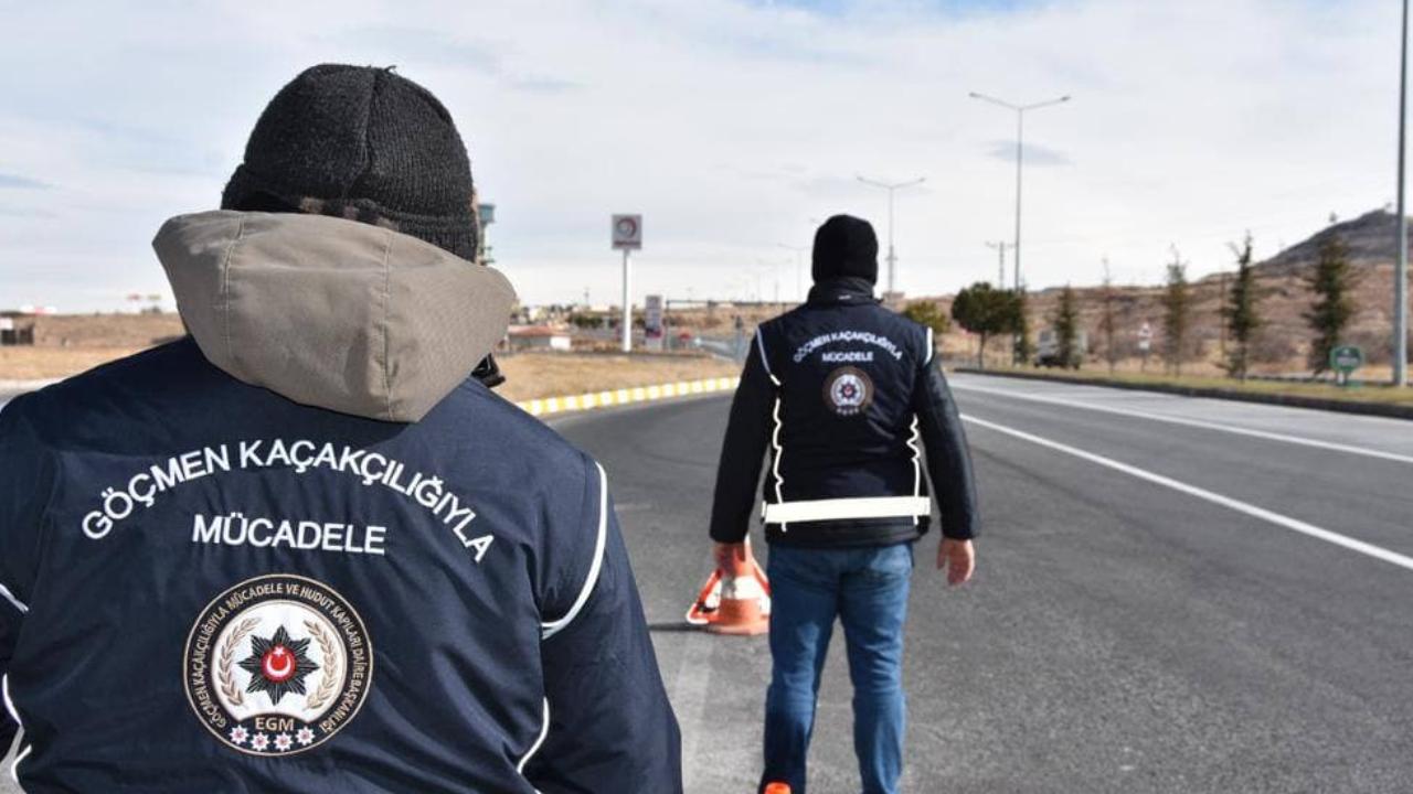 27 ilde operasyon: 144 düzensiz göçmen yakalandı - Birlik Haber Ajansı