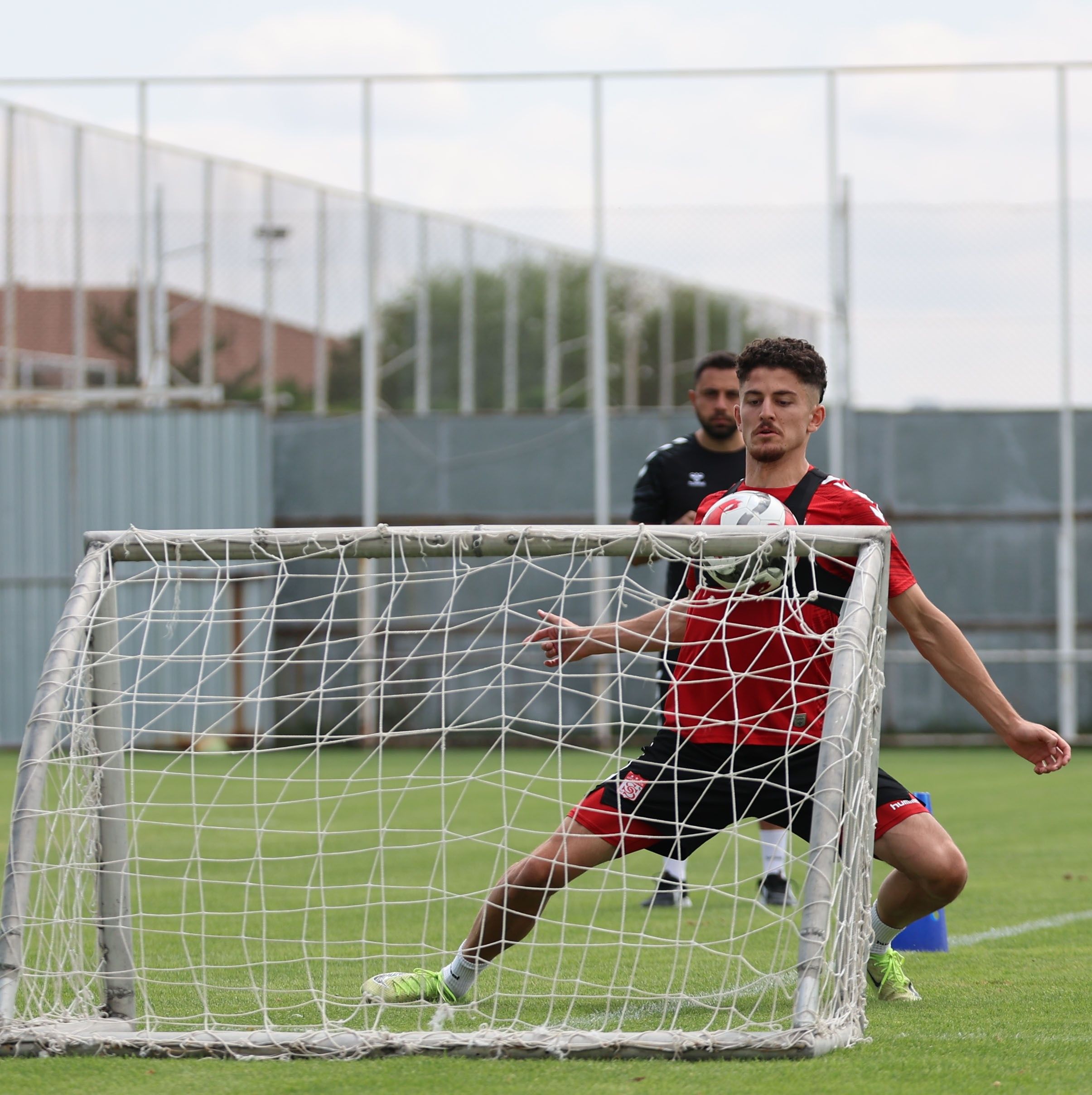 💥 Sivas’ın Gururu Sivasspor, Erzurumspor FK Maçı İçin Tüm Hazırlıklarını Tamamladı!