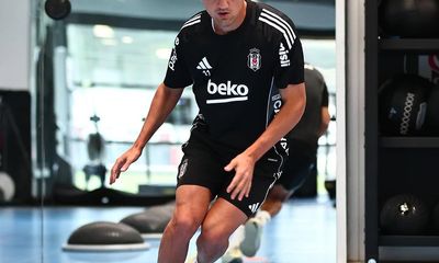 Beşiktaş'ta Sezon Hazırlıkları Başladı: İlk Antrenman Salonda Yapıldı