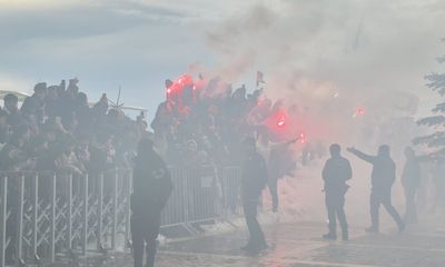 Rey Manaj 555 Gün Sonra Sivas’ta: Sivasspor Taraftarından Meşaleli Karşılama