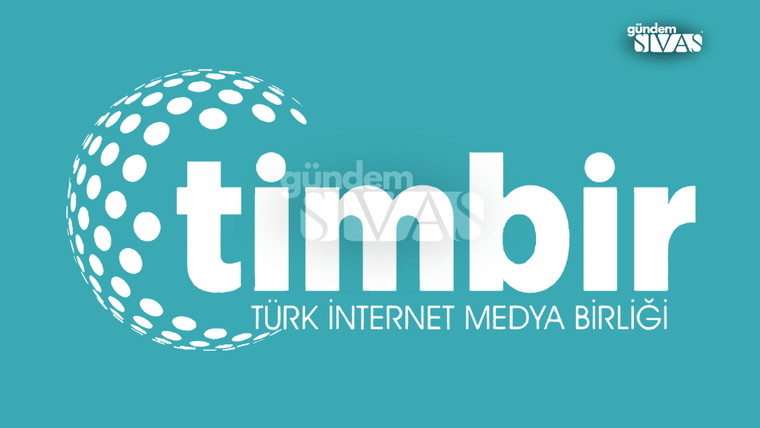 Mavi arka planda, beyaz renkte 'tim bir' ve altında 'Türk İnternet Medya Birliği' yazısı yer alıyor.