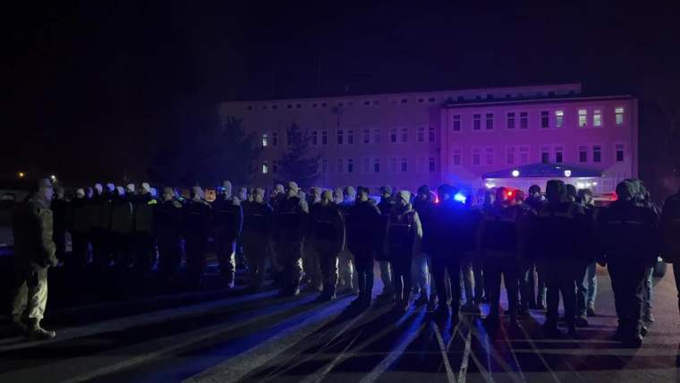 Kars’ta 30 adrese eş zamanlı operasyon gerçekleştirildi - Birlik Haber Ajansı