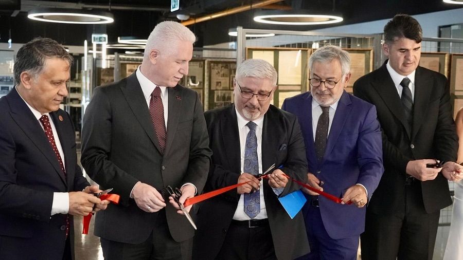 Sivas Cumhuriyet Üniversitesi Öğretim Üyesinin Arşivi İstanbul'da Sergilendi