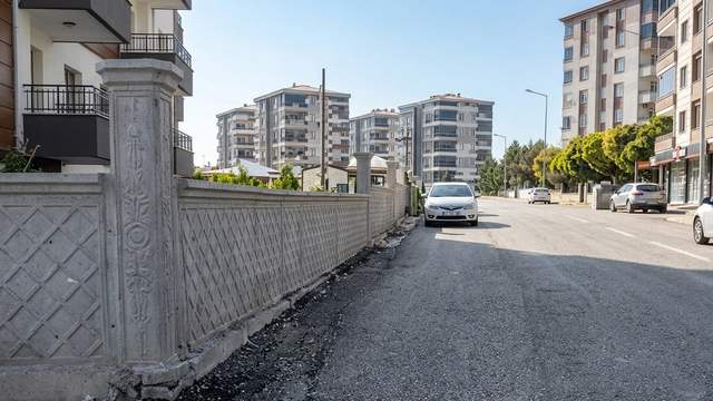 Şeyh Şamil'de Kaldırım Sorusu: Yayalar Nereden Geçecek?