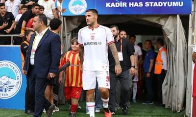 Rey Manaj’dan Sivasspor Taraftarına Özür!