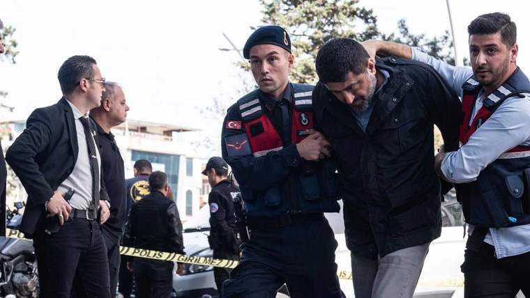 İstanbul’daki "Yenidoğan Çetesi" soruşturmasında 34 sağlık personeline 3 yıl meslekten men cezası - Birlik Haber Ajansı