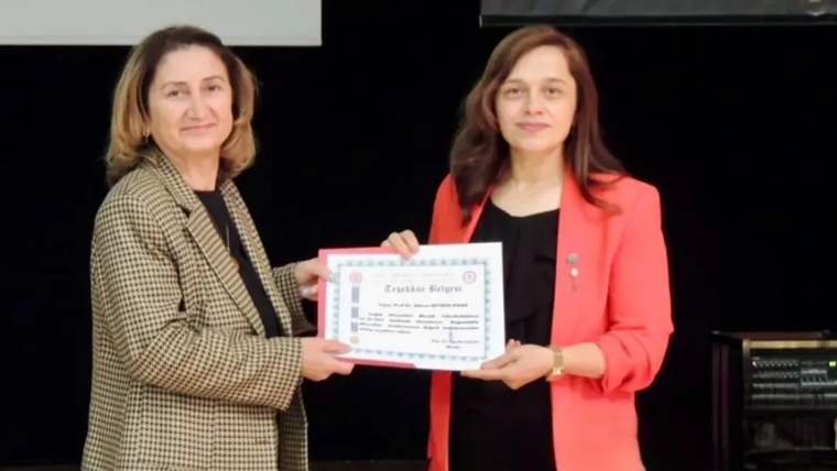 Sivas Cumhuriyet Üniversitesi'nde Yeni Öğrenciler İçin Oryantasyon ve Bağımlılıkla Mücadele Konferansı