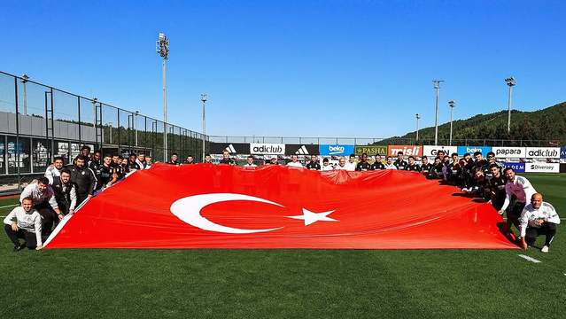 Beşiktaş'tan 29 Ekim Cumhuriyet Bayramı'na Özel Kutlama