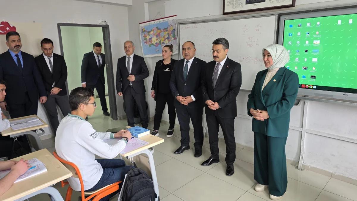 Rukiye Toy’dan Sivas’a 227 Milyon TL’lik Eğitim Yatırımı: Müjdeyi Öğrencilerle Paylaştı