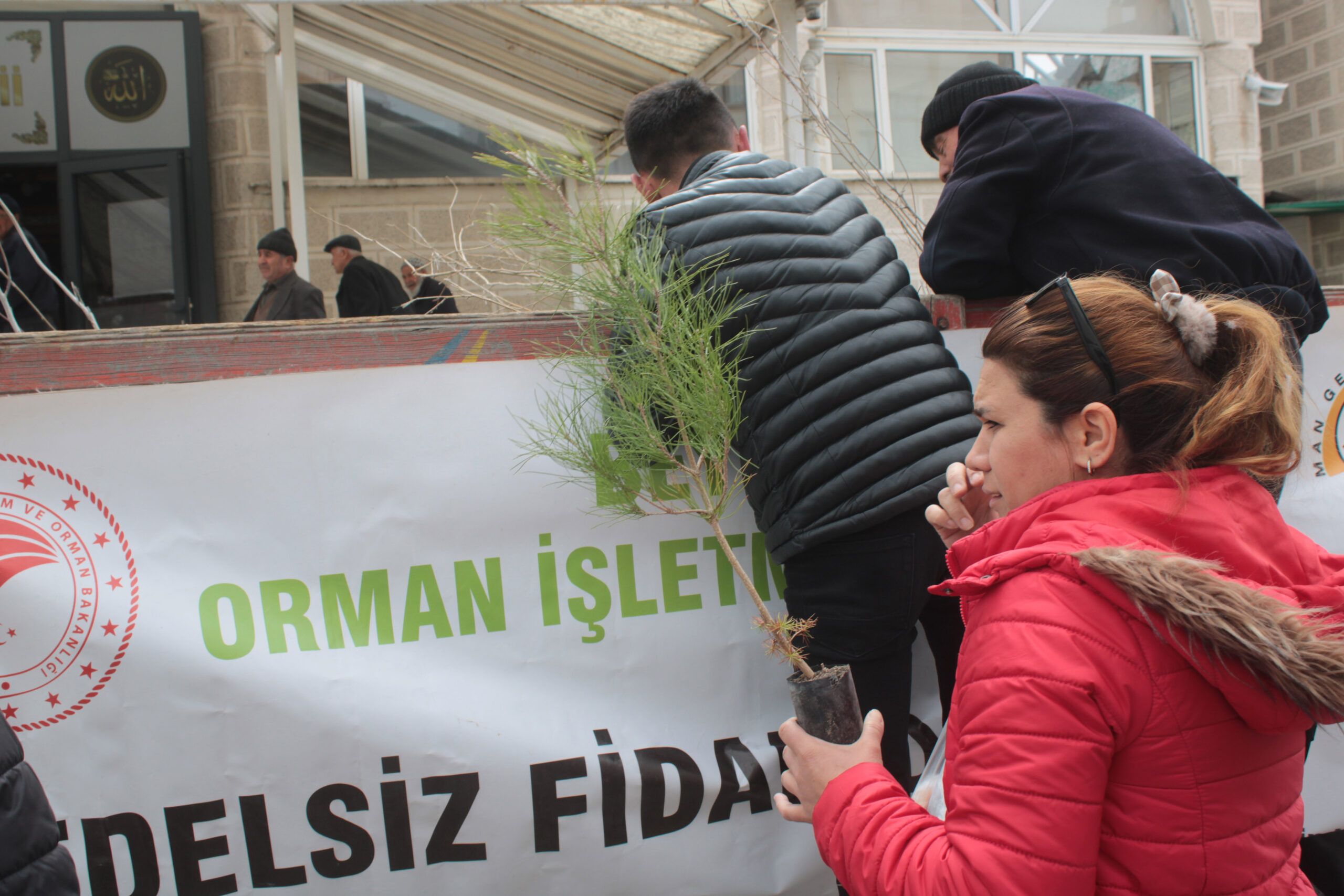 Dünya Ormancılık Haftası kapsamında fidan dikimi ve dağıtımı yapıldı - Birlik Haber Ajansı