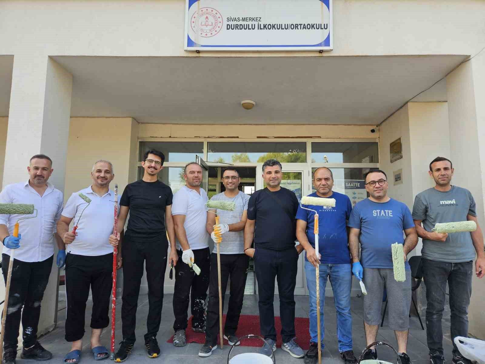 Durdulu okulunda sınıflar boyandı, yeni dönem hazırlığı tamamlandı
