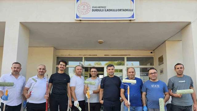 Sivas Durdulu’da Eğitime Taze Dokunuş: Derslikler Renklendi, Okul Zile Hazır!