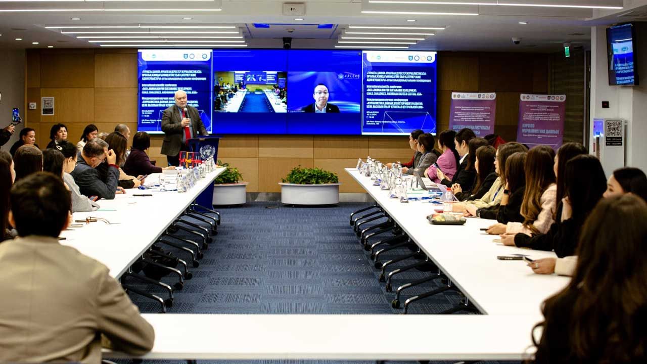 "Orta Asya'da sürdürülebilir kalkınma için veri gazeteciliği" konferansı düzenlendi