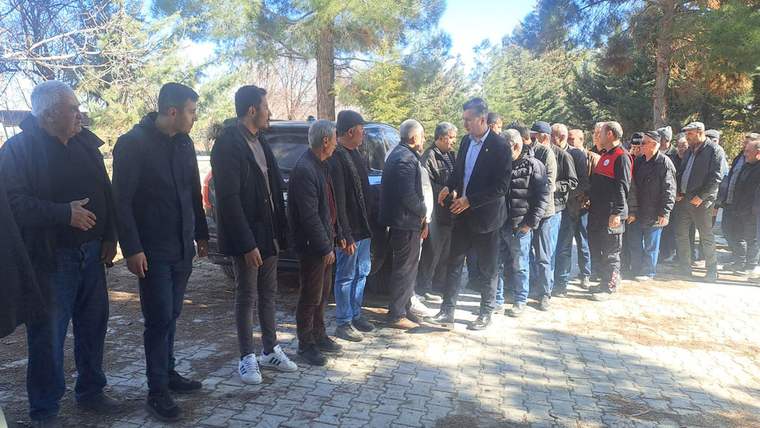Burdur Milletvekili İzzet Akbulut, Yeşilova, Ulupınar ve Başmakçı köylerinde vatandaşlarla bir araya geldi - Birlik Haber Ajansı