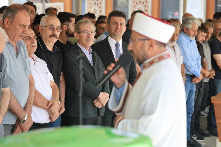 Eski Başbakan Yardımcısı Abdüllatif Şener’in Ağabeyi Ragıp Şener Son Yolculuğuna Uğurlandı