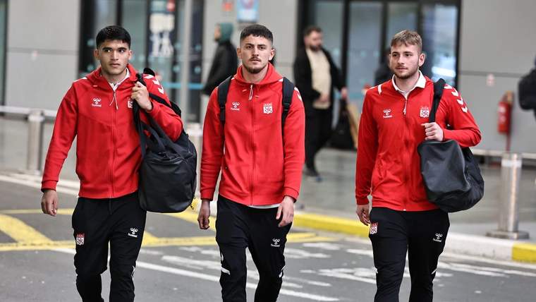 Sivasspor İstanbul'da! Galatasaray Maçı Öncesi 23 Kişilik Kadro Açıklandı