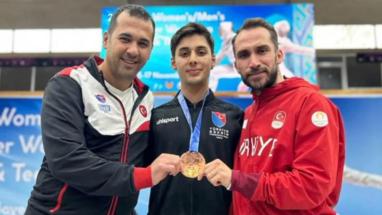 Taşkent'te madalya sevinci: Adem Doruk Küpeli üçüncü