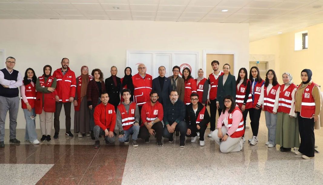 SDÜ’de “Kızılay Butik” hizmete açıldı - Birlik Haber Ajansı