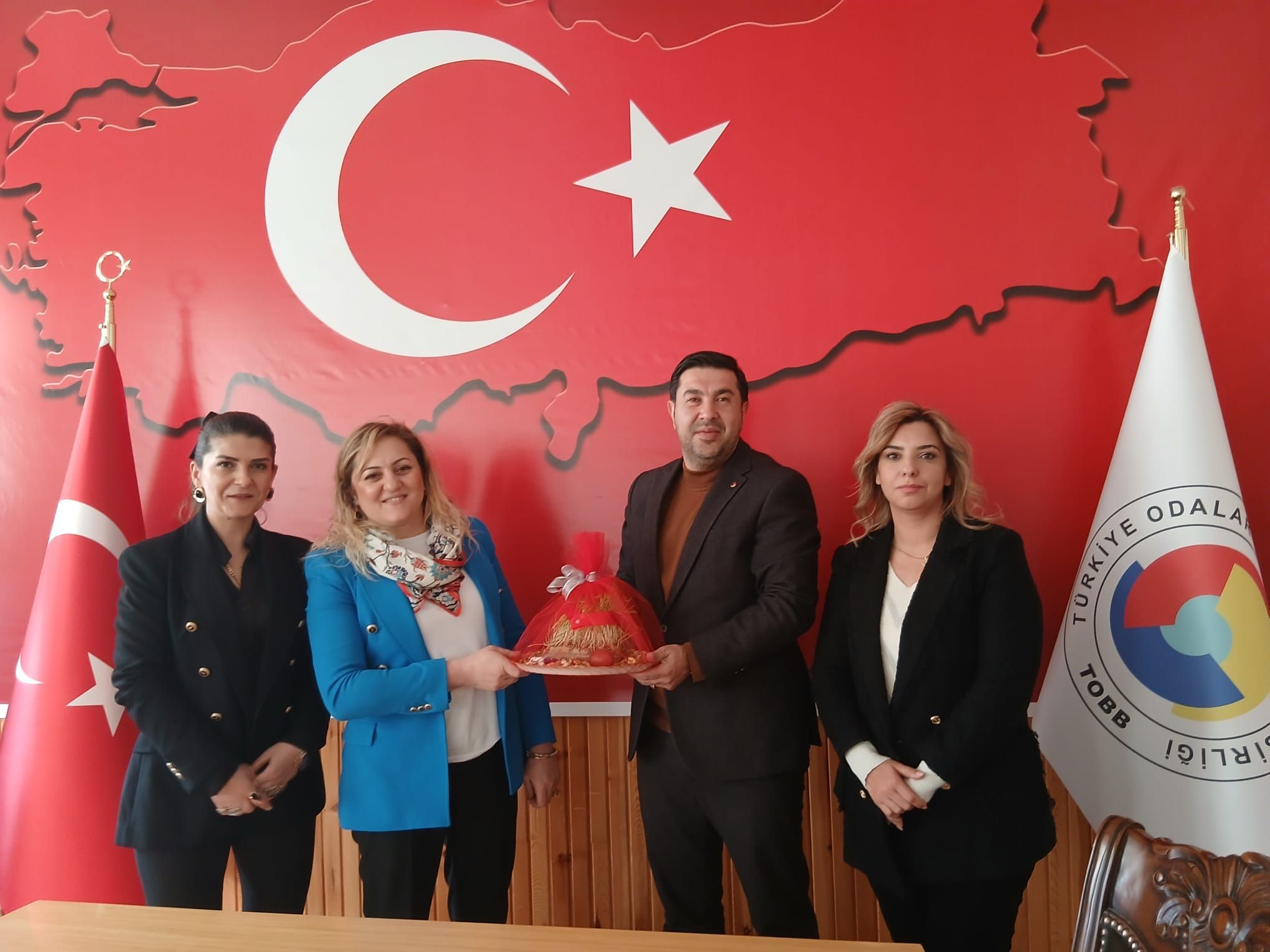 Kars Belediye Başkanı Prof.Dr. Ötüken Senger'in eşinden TSO'ya ziyaret - Birlik Haber Ajansı