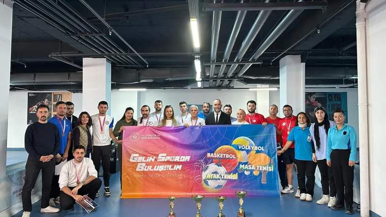 Sivas'ta Kamu Spor Oyunları Masa Tenisi Turnuvası Coşkusu